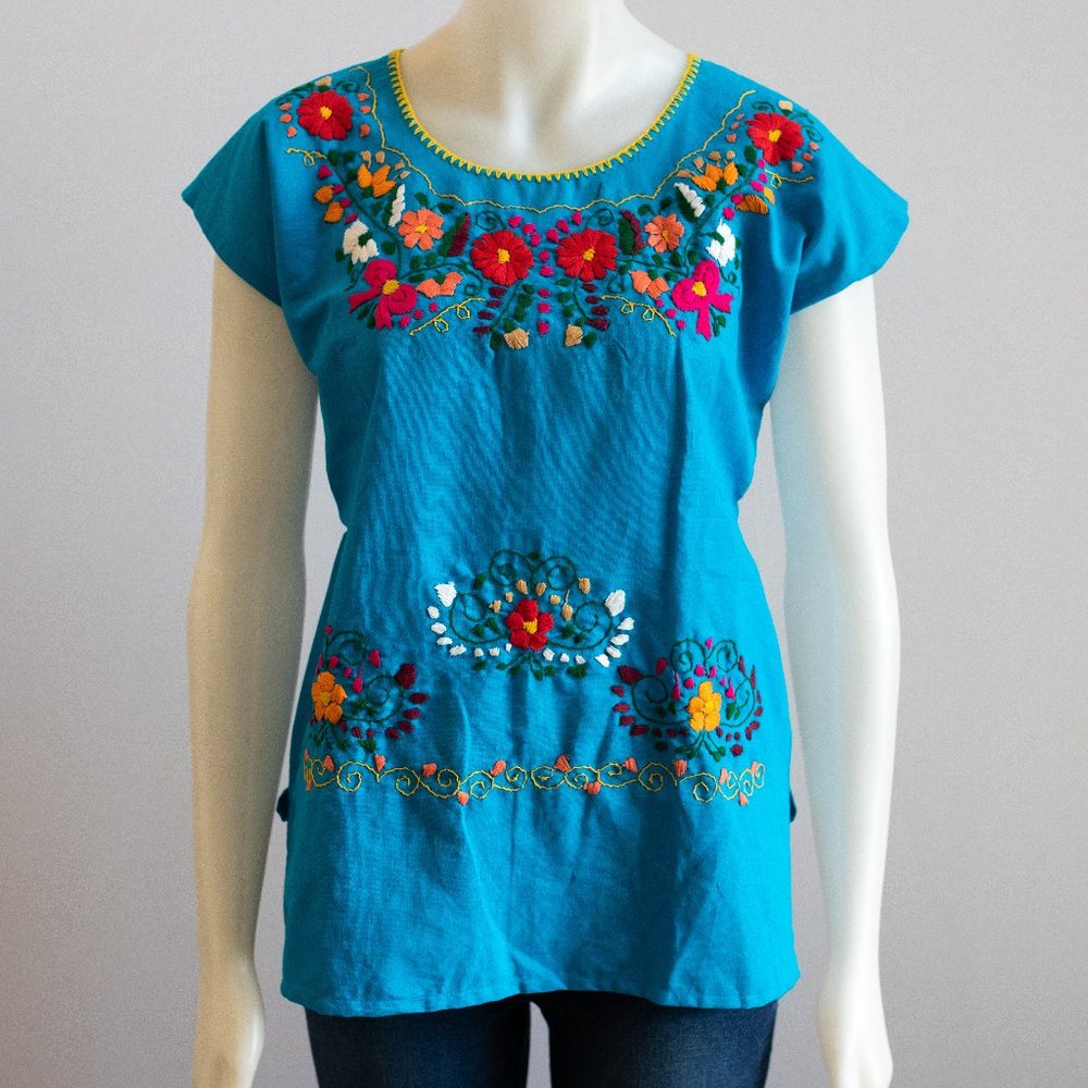 🌸 2 x $49 🌸  Beautiful hand embroidered Mexican top